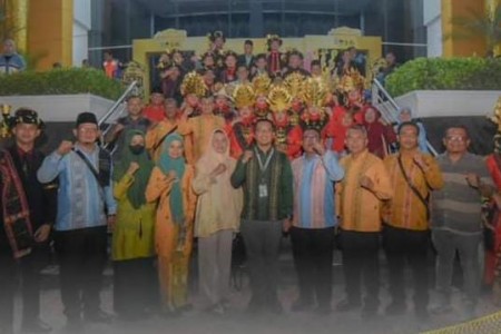 Pemko Padangsididimpuan Ikut Serta Dalam Karnaval Budaya Nusantara di Rakernas APEKSI XVII 2024